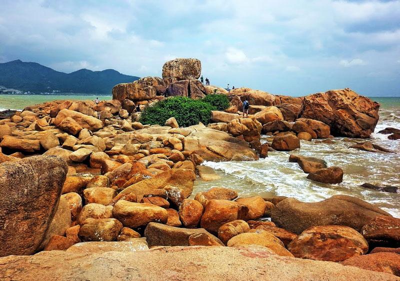 Hòn vợ, Hòn Chồng ở Nha Trang