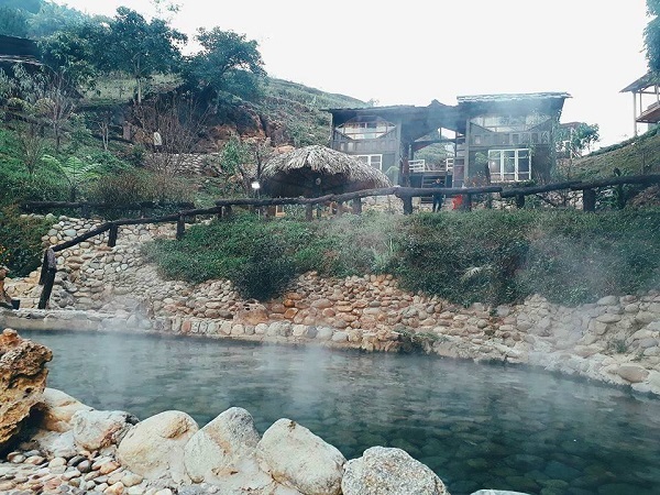 Suối khoáng nóng Trạm Tấu Yên Bái