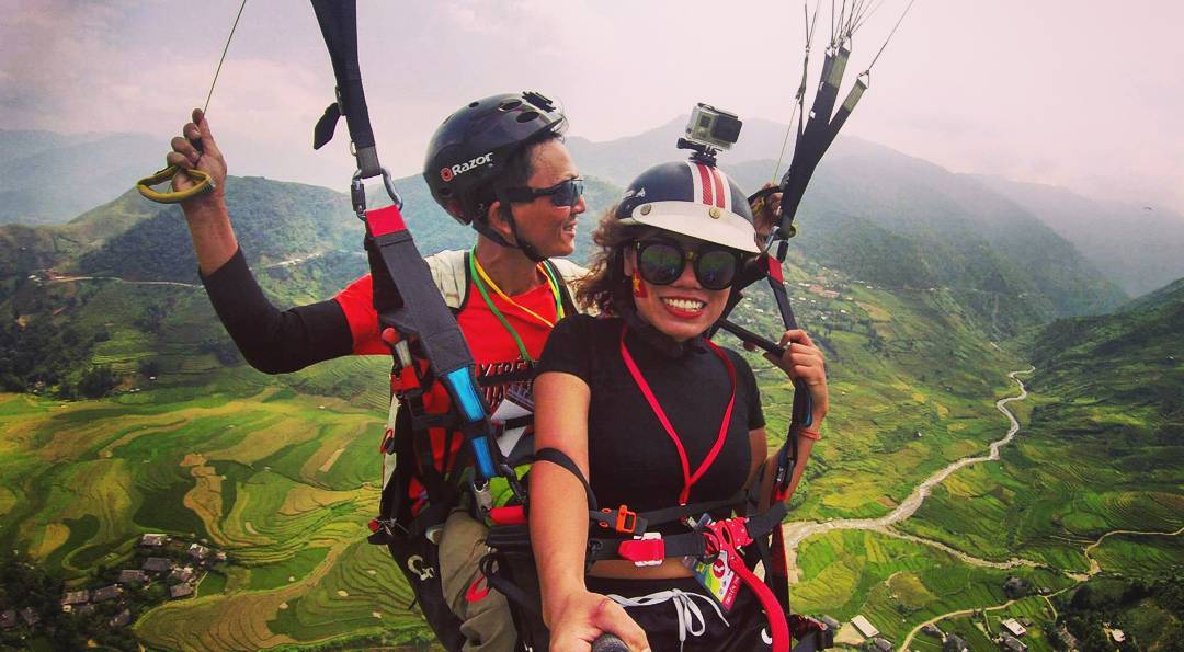 ngắm nhìn các chuyên cơ bay từ đỉnh núi Pố Lổ