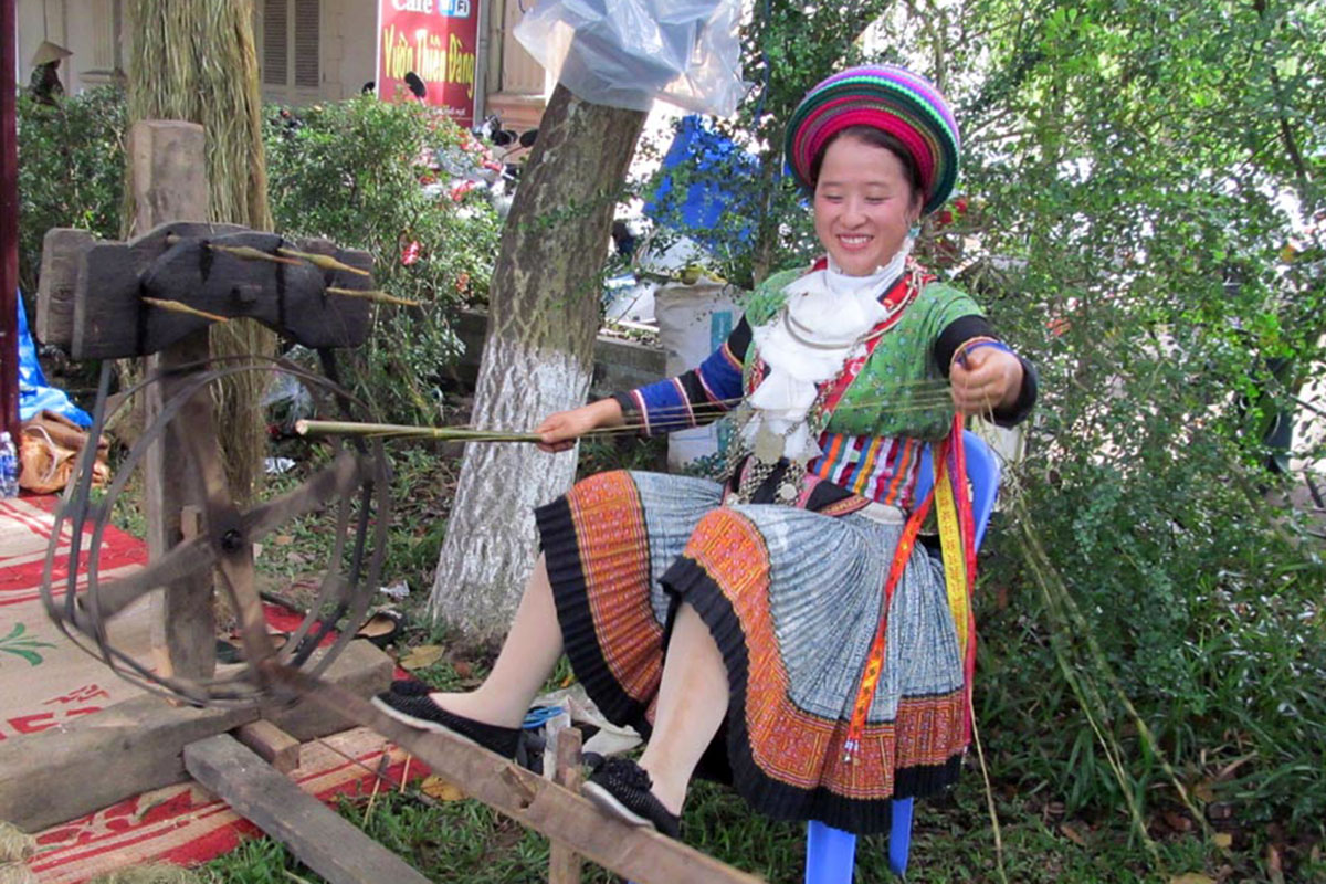  Làng nghề dệt lanh Lùng Tám