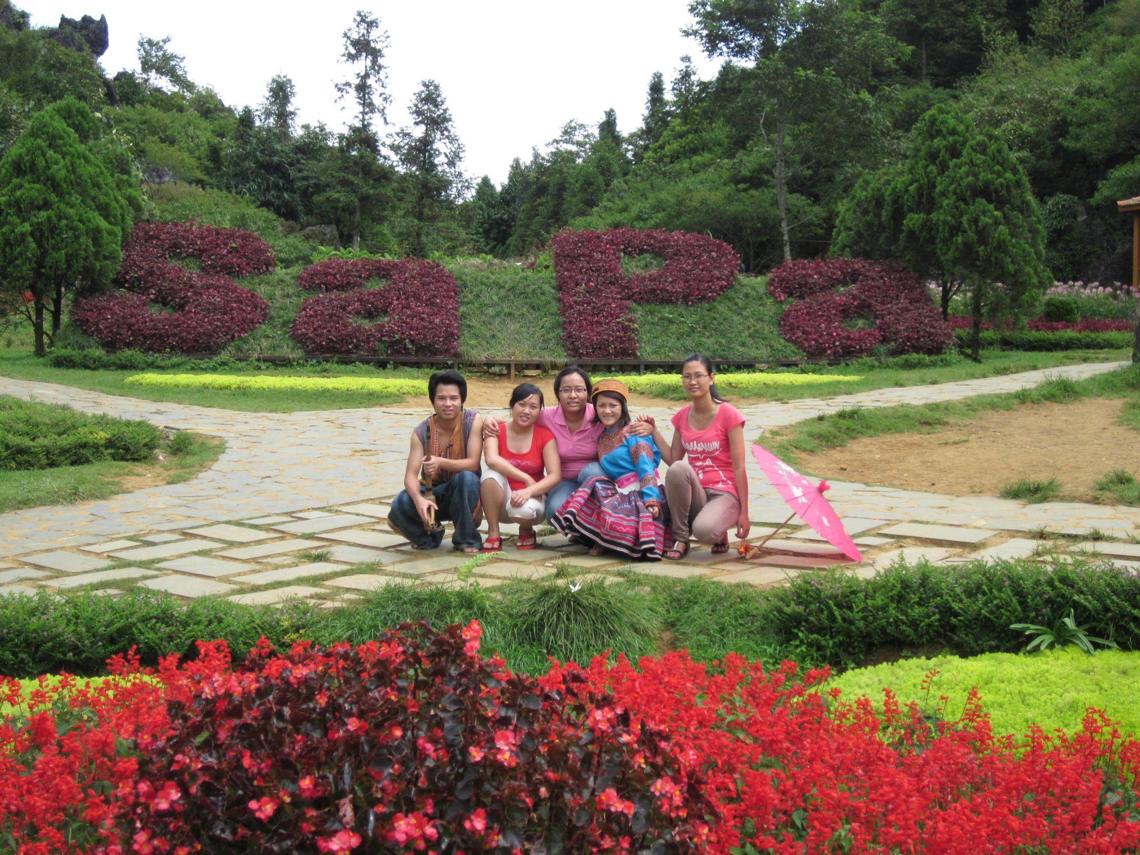 Vườn hoa Hàm Rồng