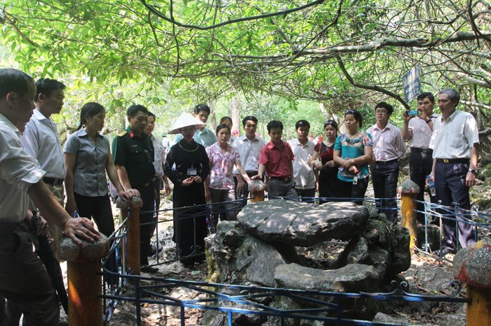 Khu di tích lịch sử Pắc Bó