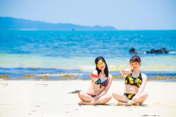 Bãi tắm Vàn Chải